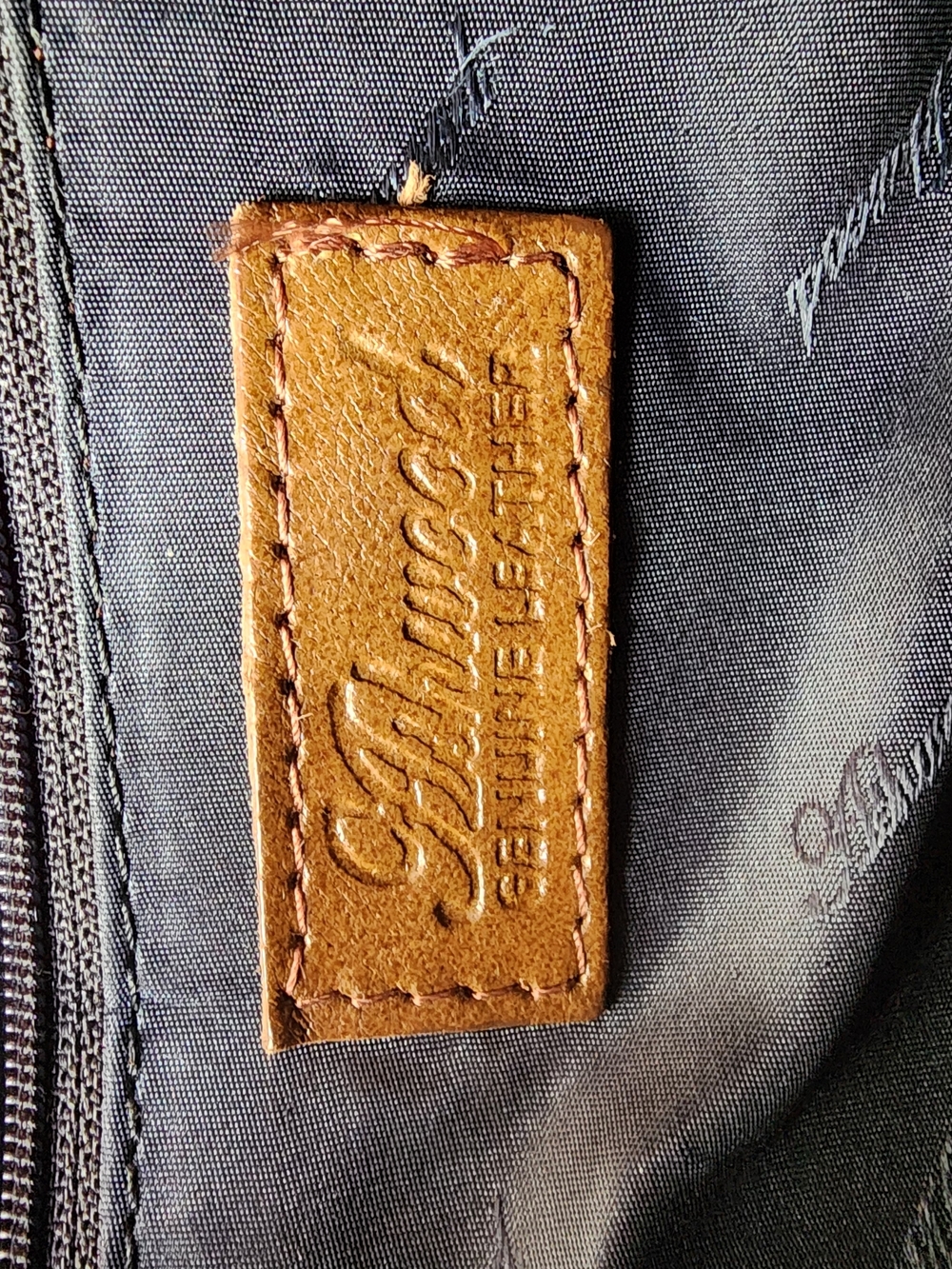 Vintage Ashwood Genuine Leather 'Naomi' Crossbody Bag - Picture 6 of 7